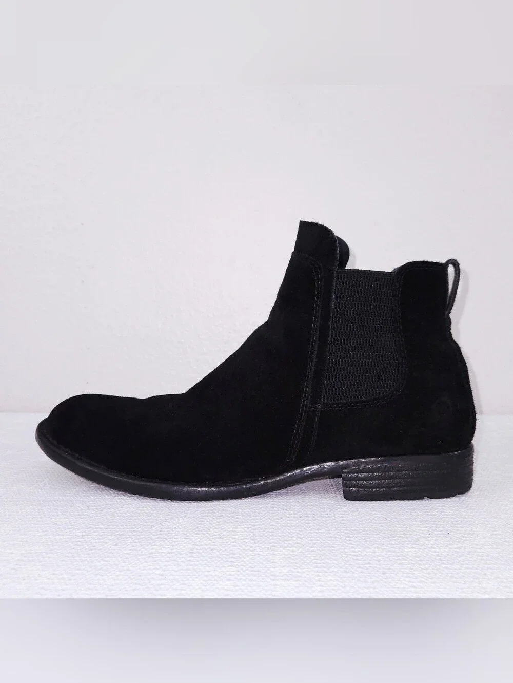 BORN Laney Chelsea Ankle Boots US 9 Black Suede Boots